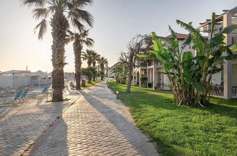 White Olive Marine Aquapark