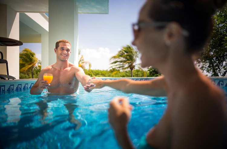 BlueBay Grand Esmeralda