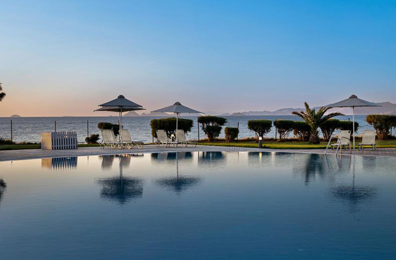 Zwembad op White Olive Marine Aquapark