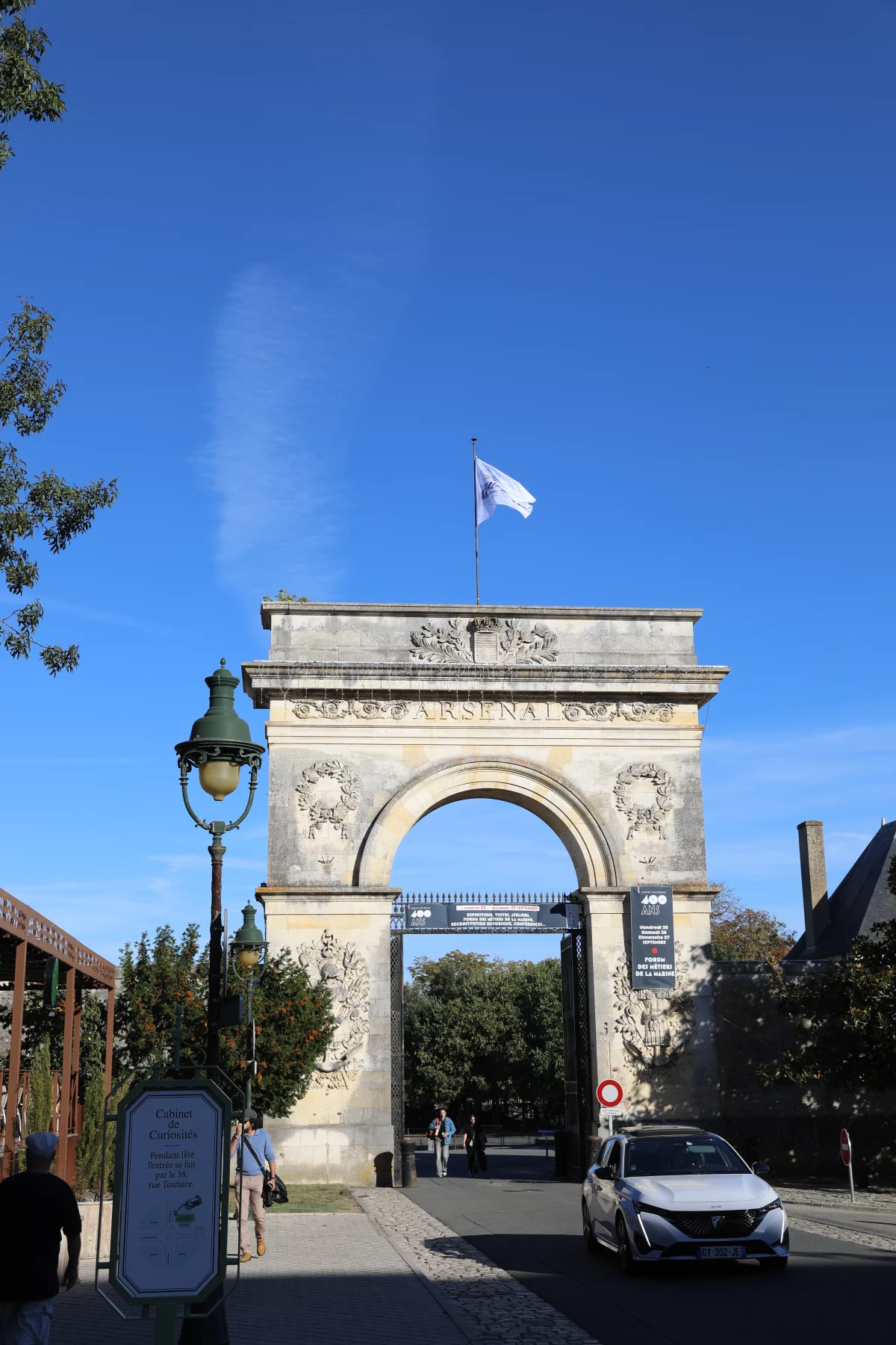 Monumentale toegangspoort van het Arsenal in Rochefort