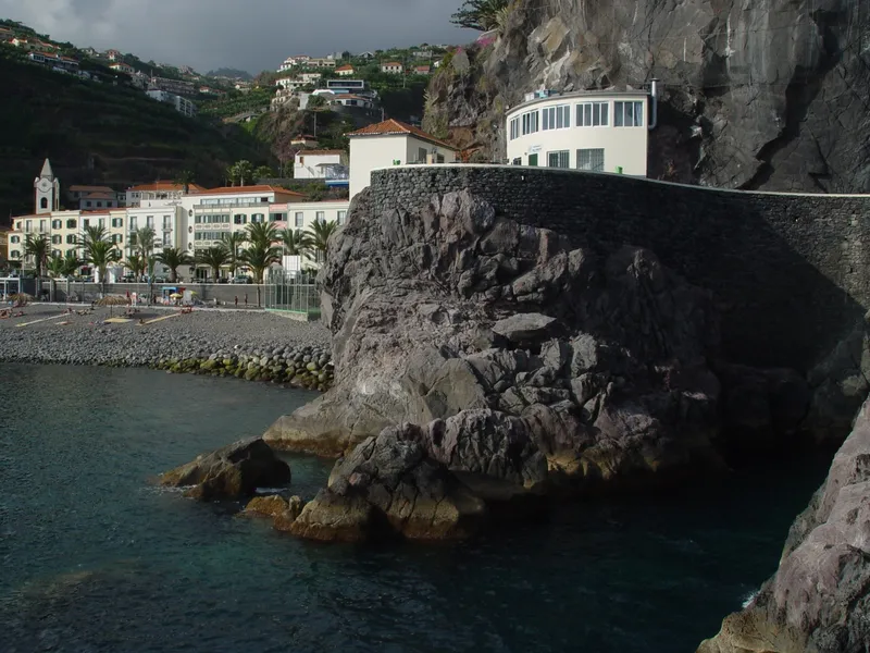 Kust van Ponta do Sol op Madeira
