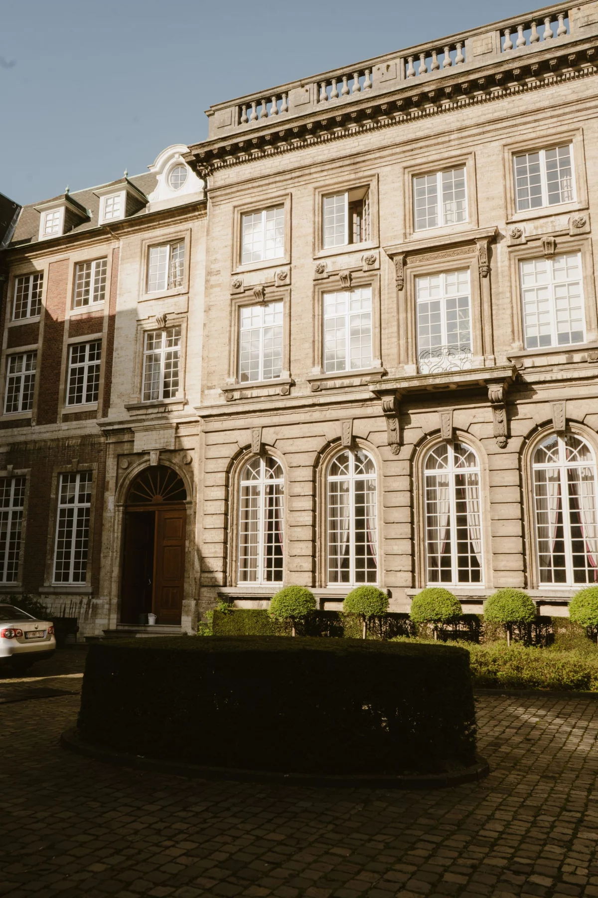 Historische gevel aan een plein in Leuven
